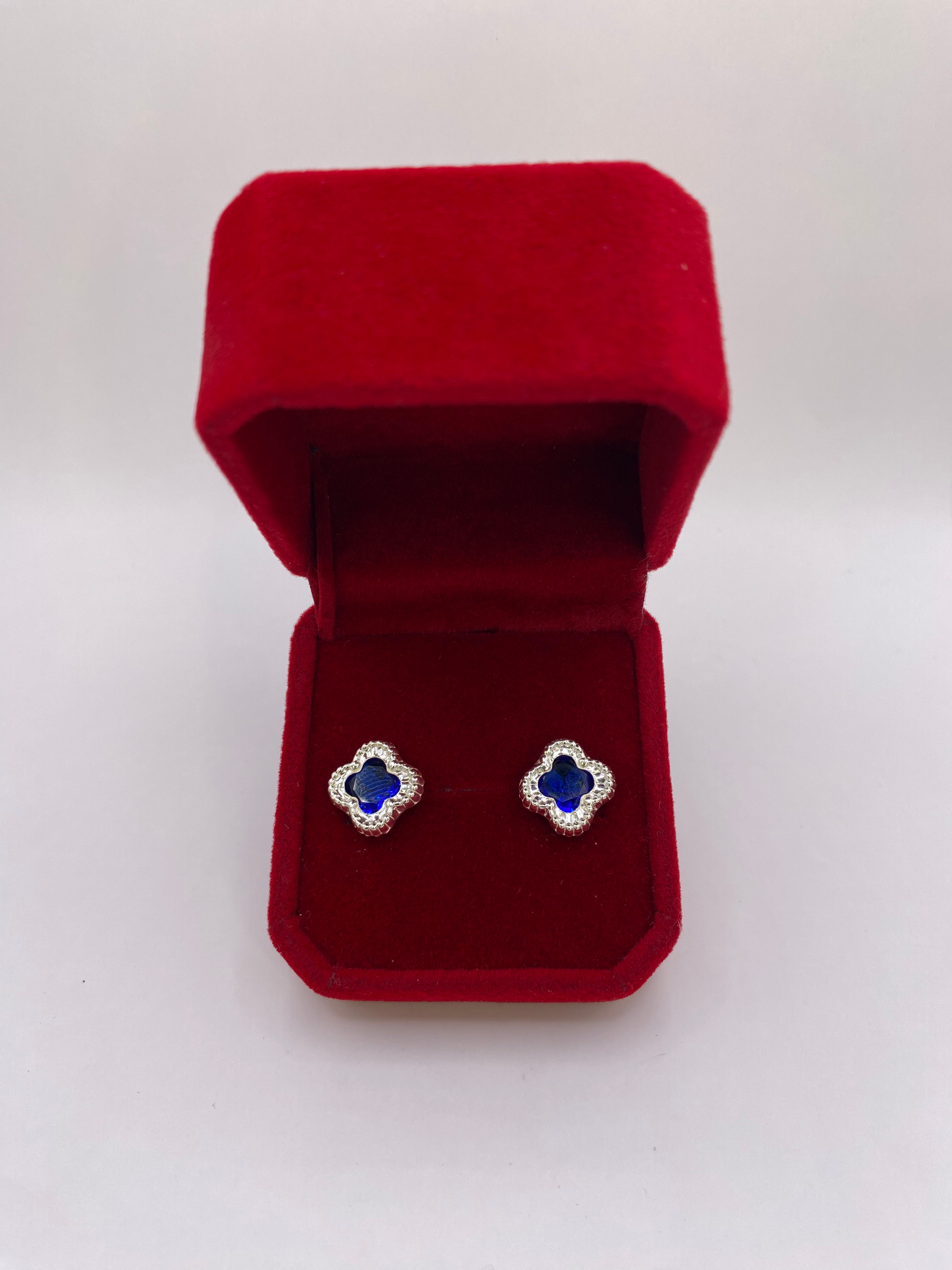 Aros de Plata Italiana Ley 925 ESTILO TREBOL – Calidad Garantizada