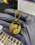 Conjunto Fotograbado Redondo Dorado – Acero Inoxidable