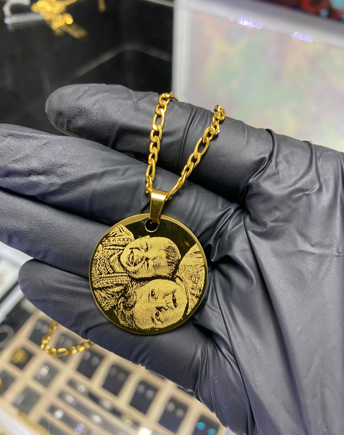 Conjunto Fotograbado Redondo Dorado – Acero Inoxidable
